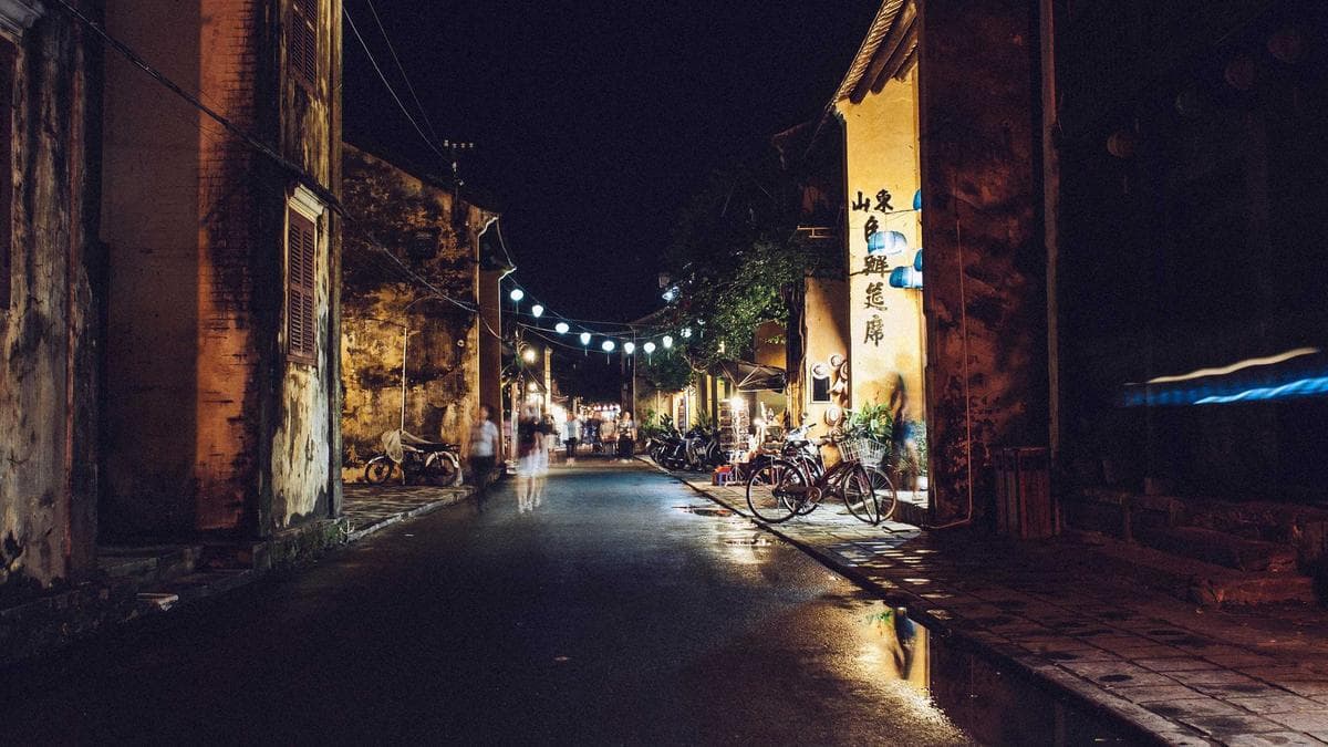 Software Investors Dump Shares as AI Disruption Fears Mount