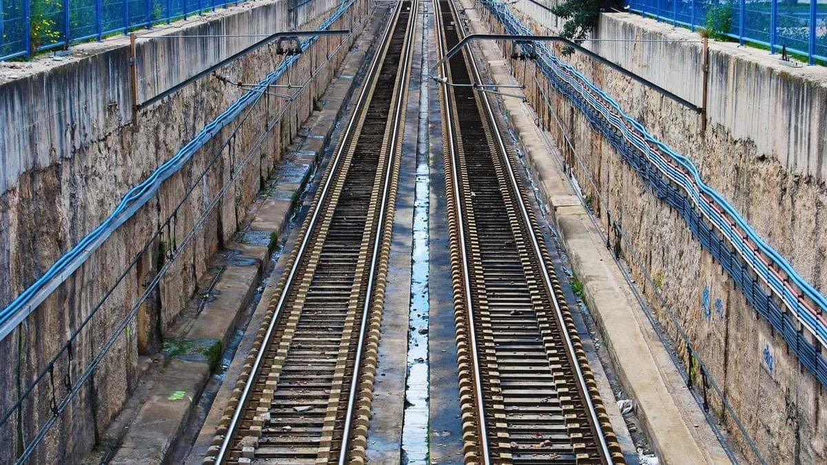 CFO Confidence Drops as Policy Uncertainty Clouds Finance Planning